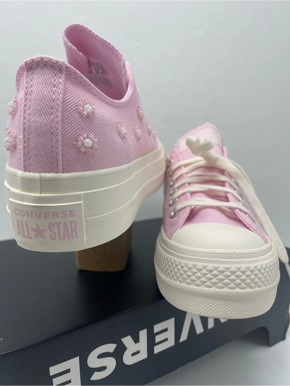 Converse CTAS LIFT OX NEW FOUND BLOOM/EGRET/EGRET Platform Sneakers A16108C